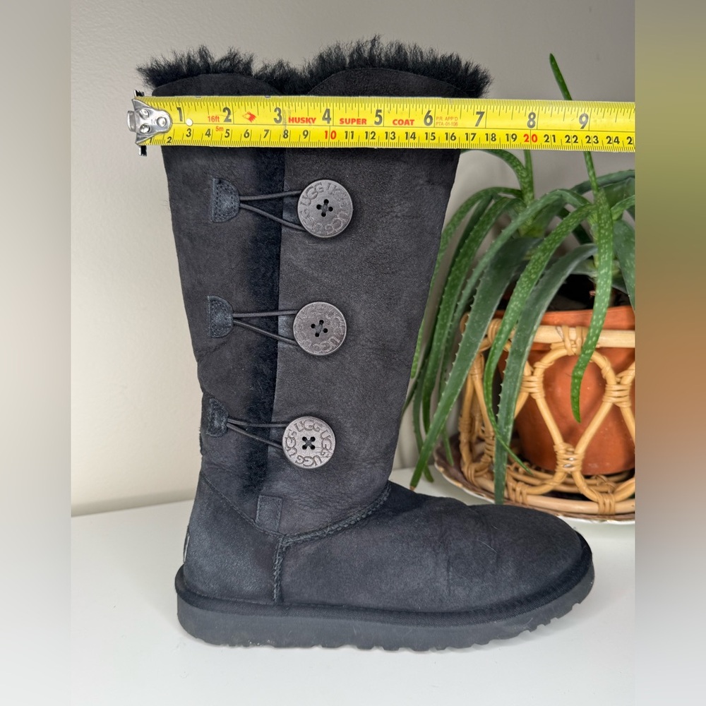 UGG Australia Bailey Button Triplet Tall Boots Black Sheepskin Boots Women’s 7 - Picture 12 of 13